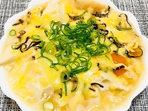 レンジで簡単！あったか〜いチーズたまご湯豆腐